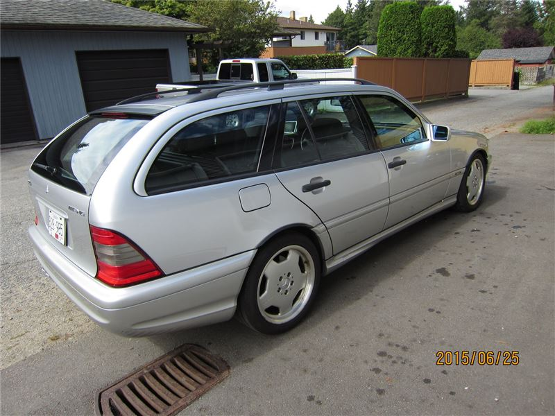 Illustration for article titled For CA$14,900, This 1999 Mercedes Benz C43 Estate Might Be Another Reason To Move To Canada
